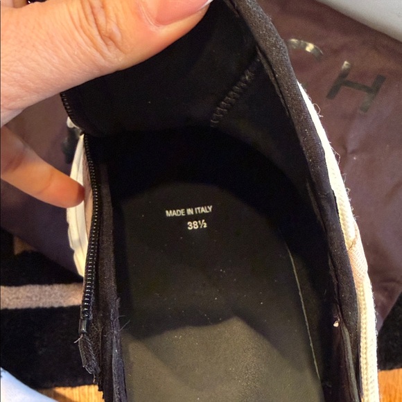 GIVENCHY
Spectre Metallic Side-Zip Sneakers